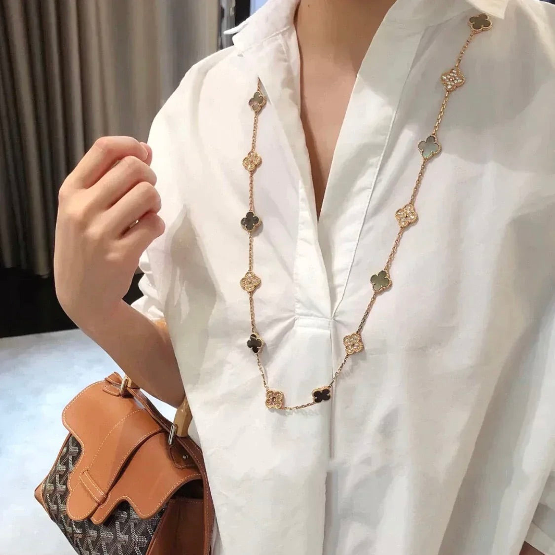 DIANA CLOVER 20 MOTIFS DARK MOP DIAMOND NECKLACE