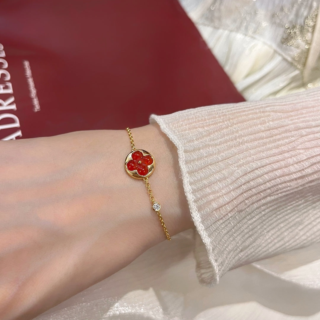 DIANA SUN PEDANT CARNELIAN BRACELET