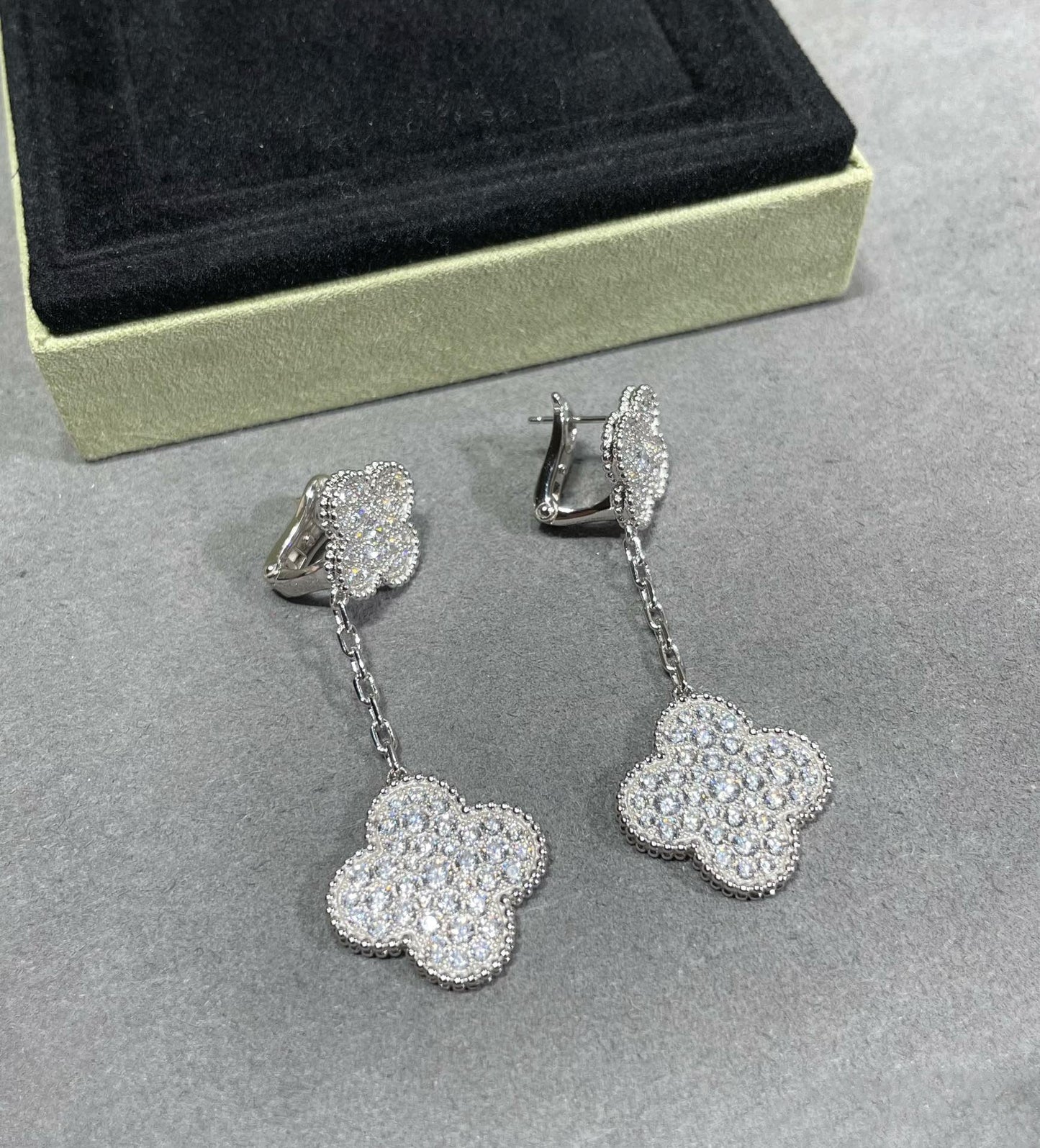 DIANA CLOVER 2 MOTIFS DIAMOND PAVED SILVER EARRINGS