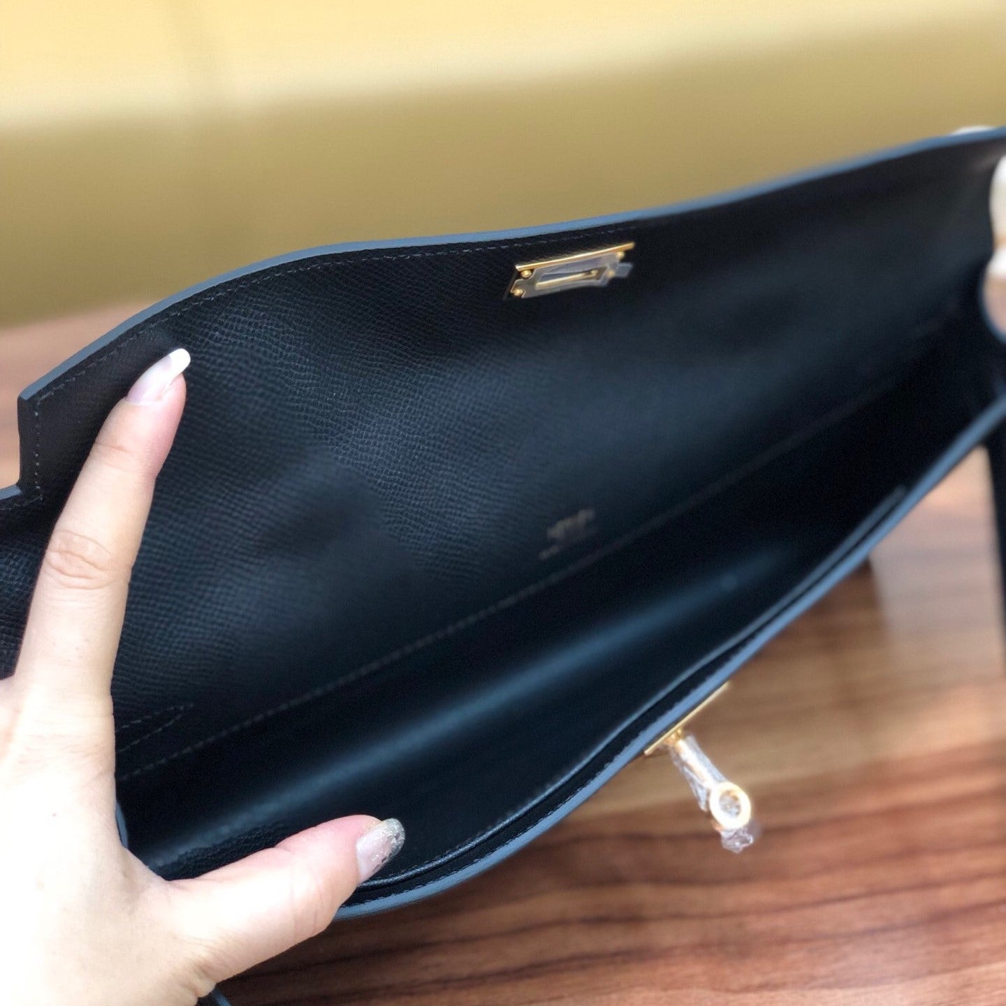 HM Kelly Cut 31cm Black Swift Leather Ghw