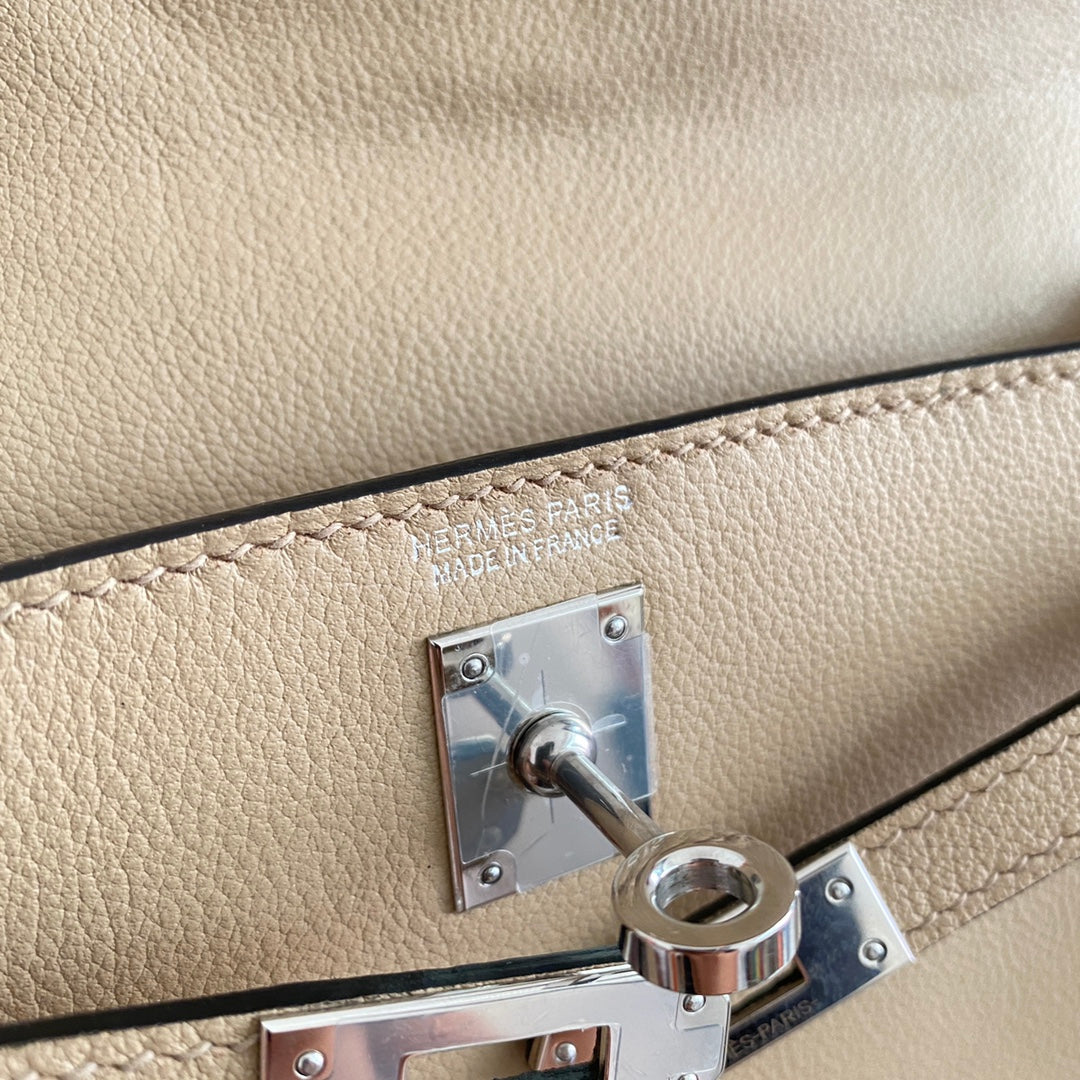 Kelly Danse II 22cm Beige Evercolor Leather Shw