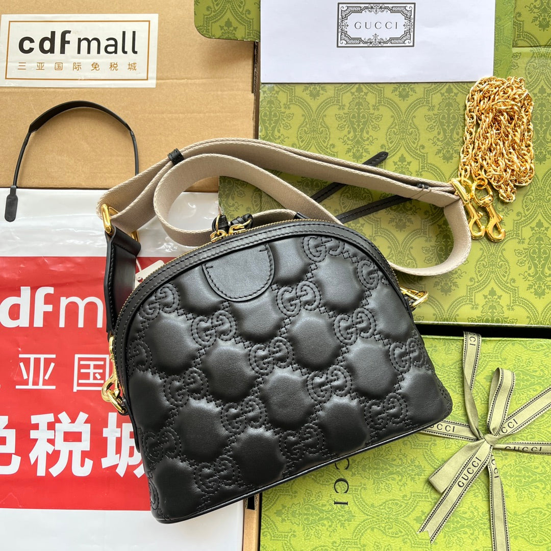 MATELASS¨¦ LEATHER SHOULDER BAG 23 IN BLACK EMBOSSED CALFSKIN GOLD HARDWARE