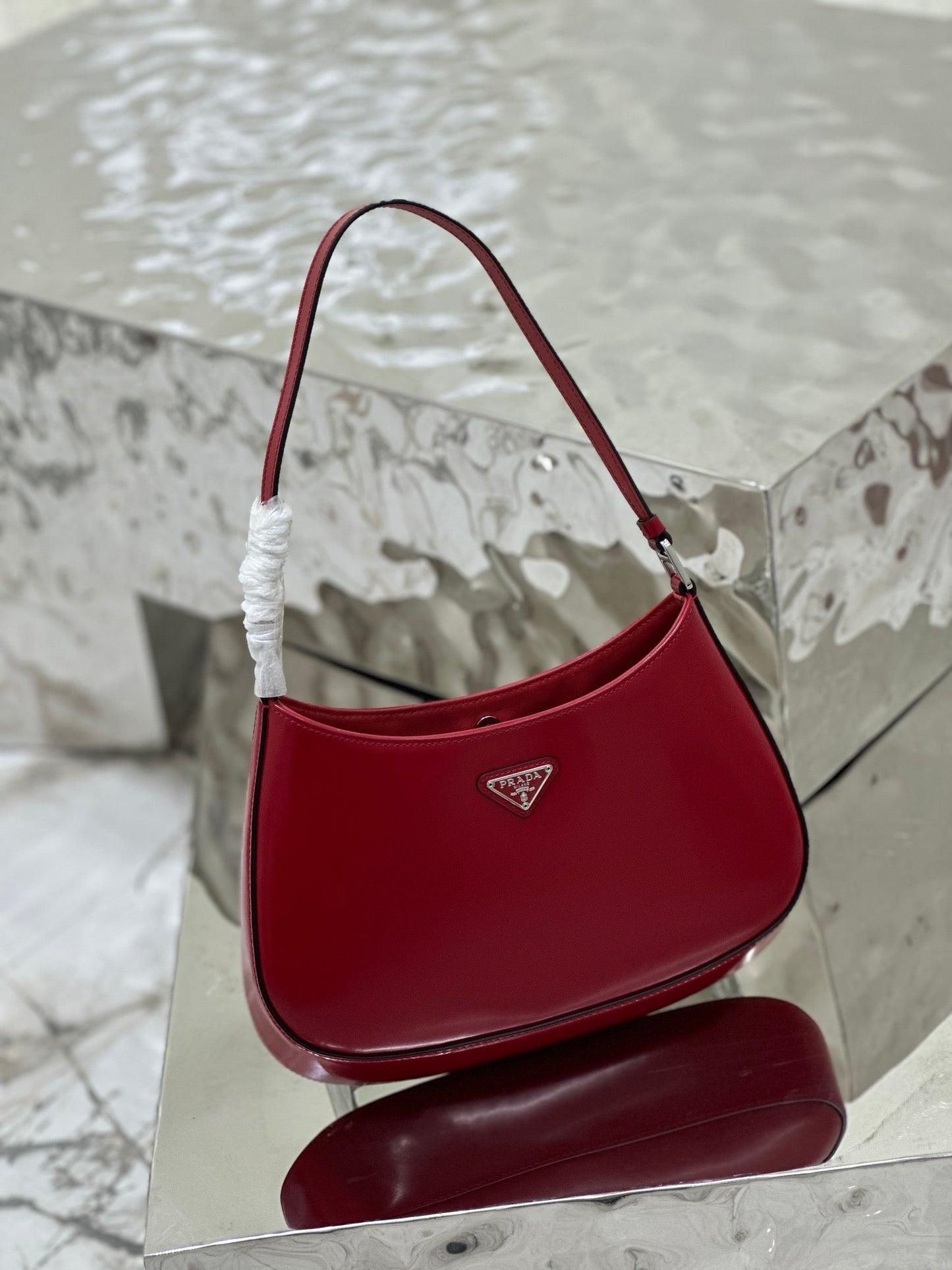 CLEO 27 DARK RED BRUSHED LEATHER SHOULDER BAG