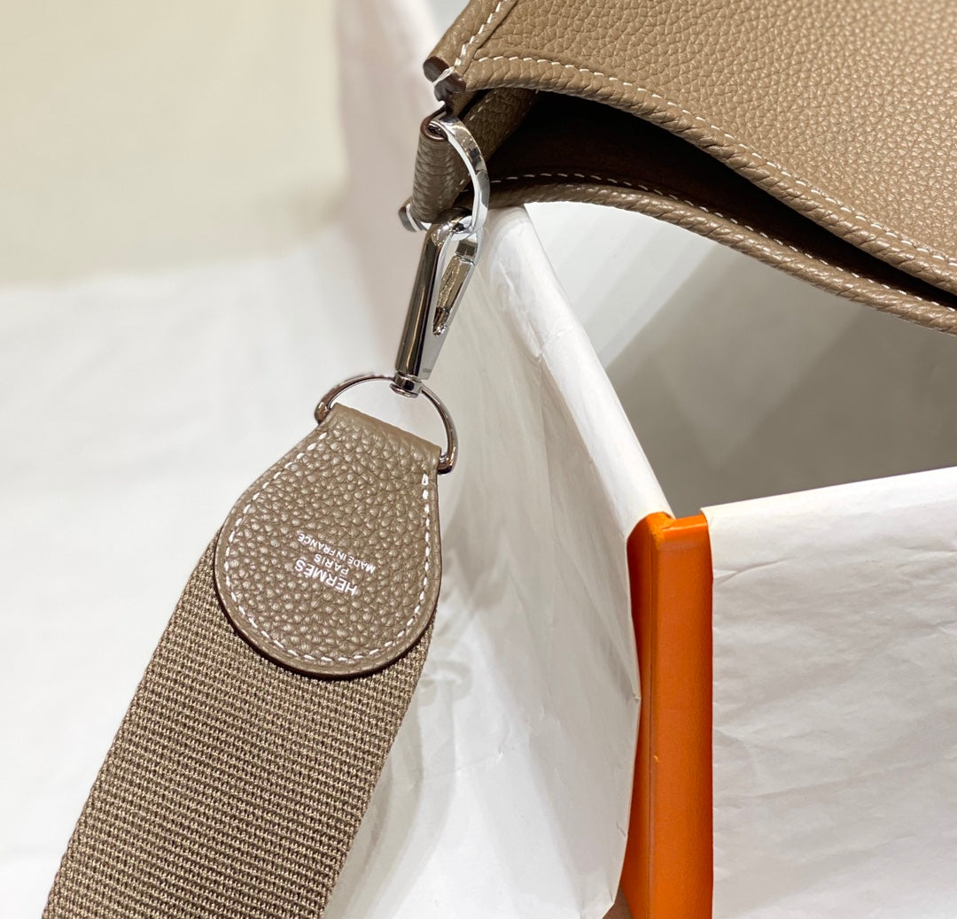 Evelyne 29cm Brown Togo Shw