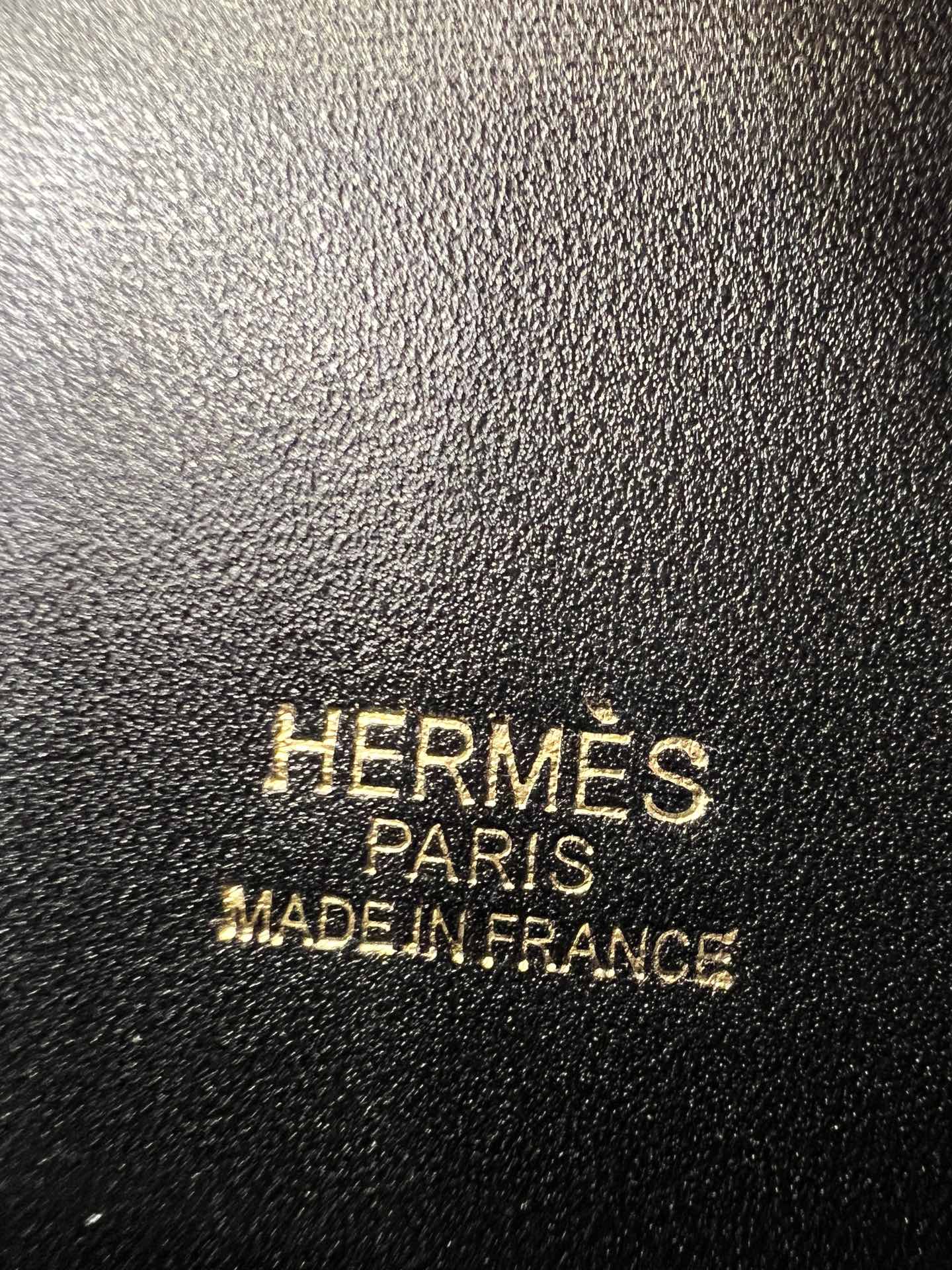 HM KELLY POCHETTE 22CM BLACK SWIFT GOLD HARDWARE