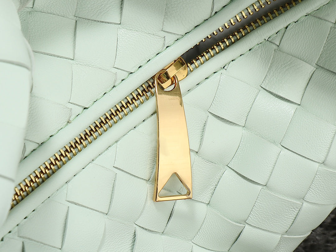 bv teen jodie 36cm light cloud blue lambskin