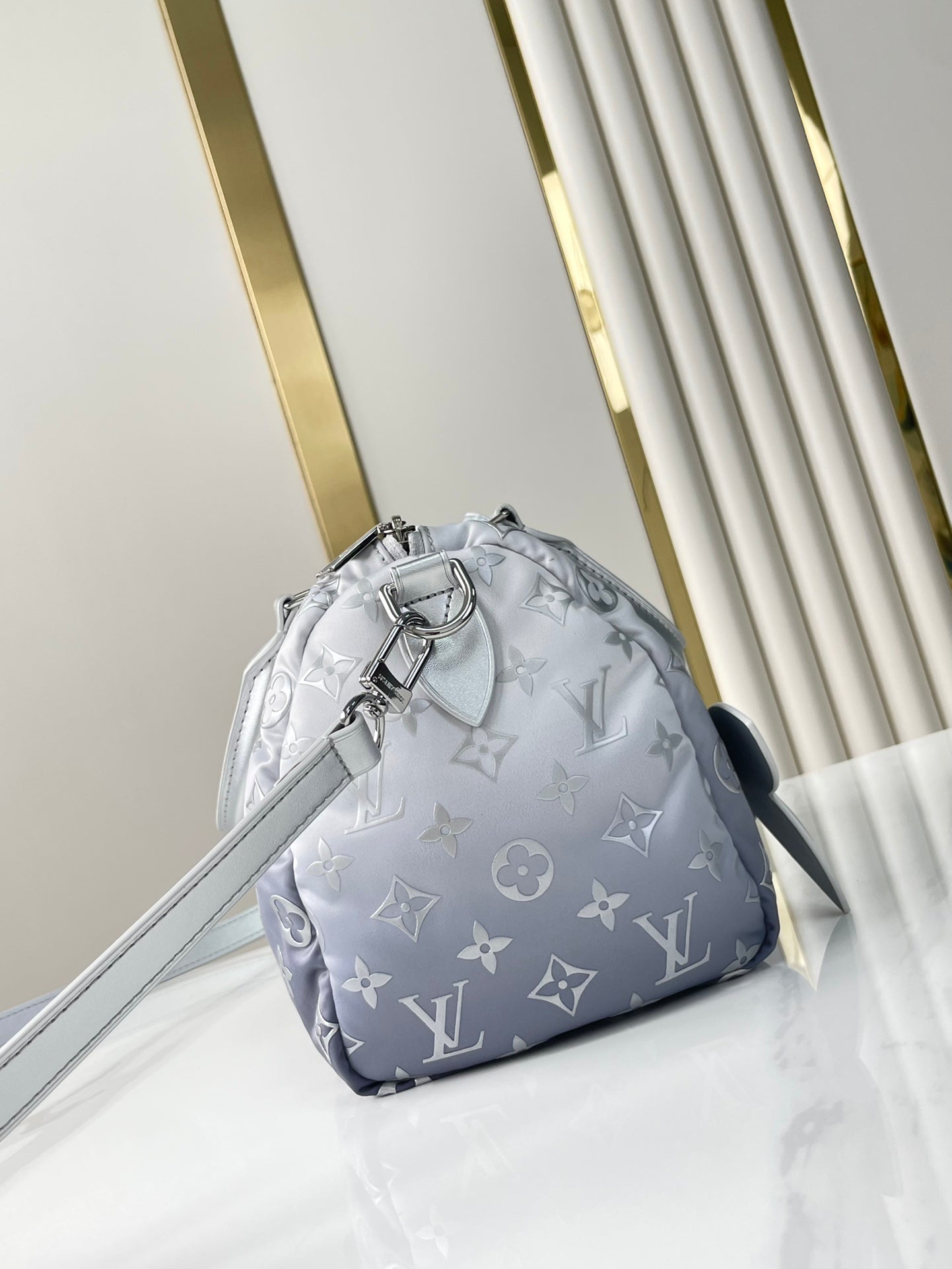 SPEEDY BANDOULI¨¨RE 25 IN GRADIENT SILVER MONOGRAM NYLON SILVER HARDWARE