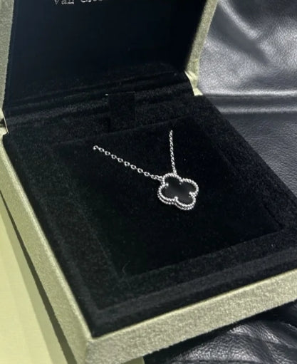 CLOVER 15MM BLACK ONYX SINGLE FLOWER NECKLACE