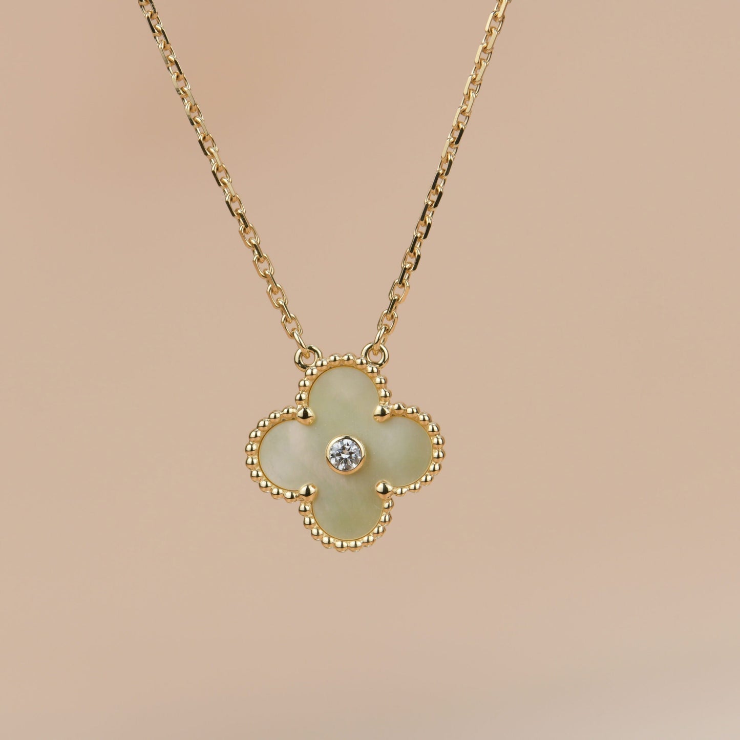DIANA CLOVER 15MM DIAMOND GOLD MOTHER OF PEARL NECKLACE