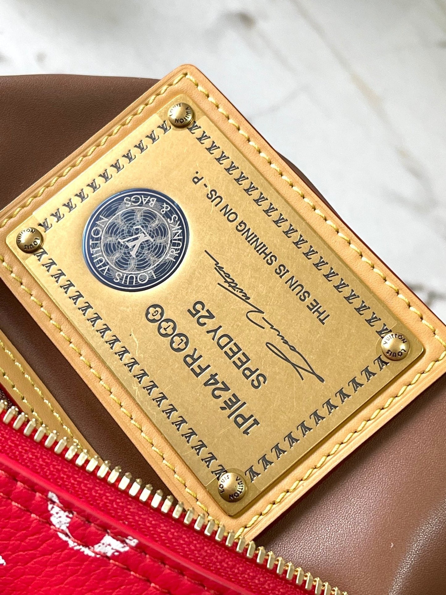 SPEEDY P9 BANDOULI¨¨RE 25 IN RED MONOGRAM CANVAS GOLD HARDWARE