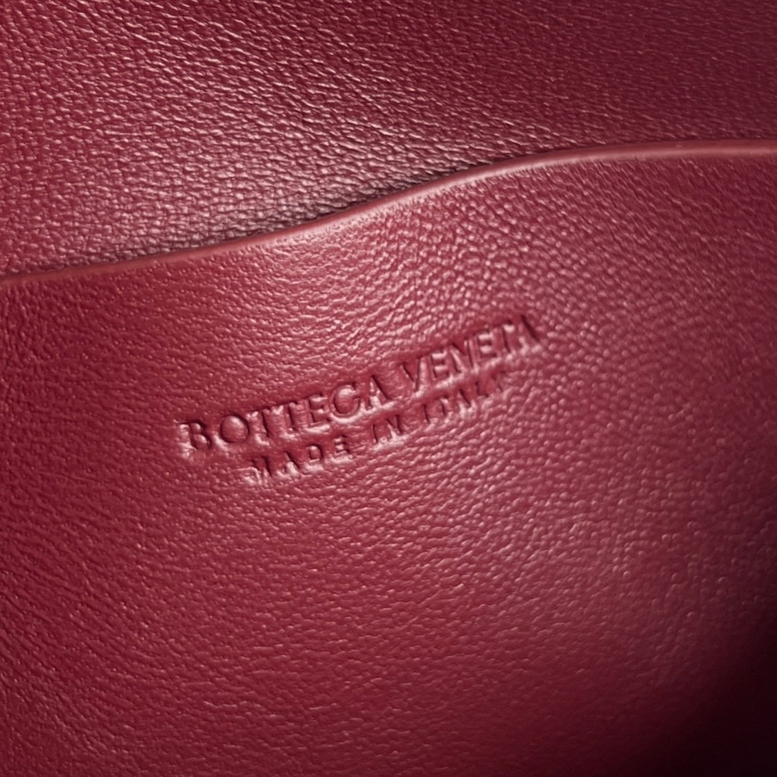 BV Concert Pouch 18.5cm Dark Red Lambskin