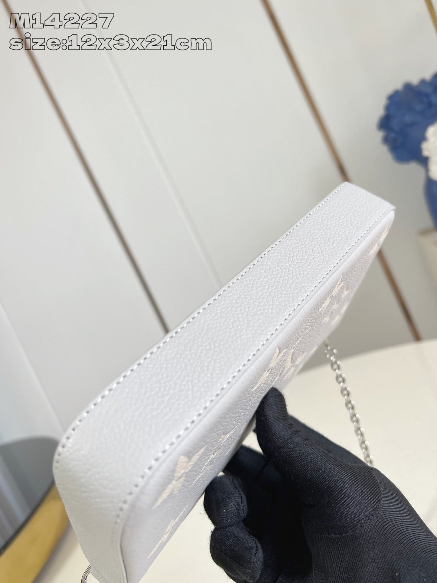 LV Pochette Felicie Brume Gray Monogram Cowhide 205525