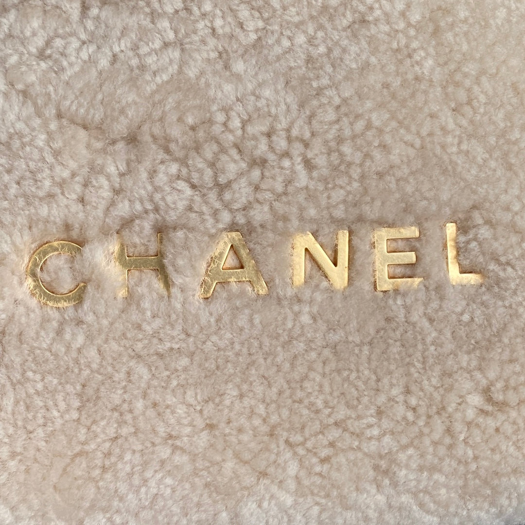 CC 24K Hobo 22 Bag 20cm Beige Wool Fur