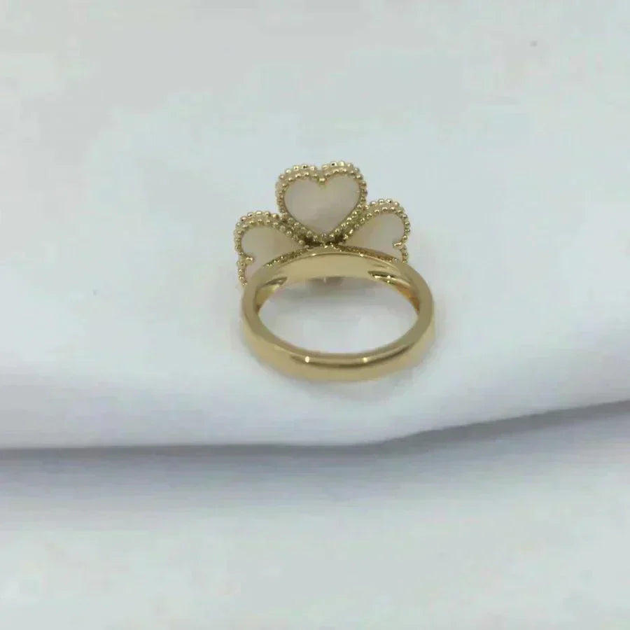 DIANA SWEET CLOVER WHITE MOP RING