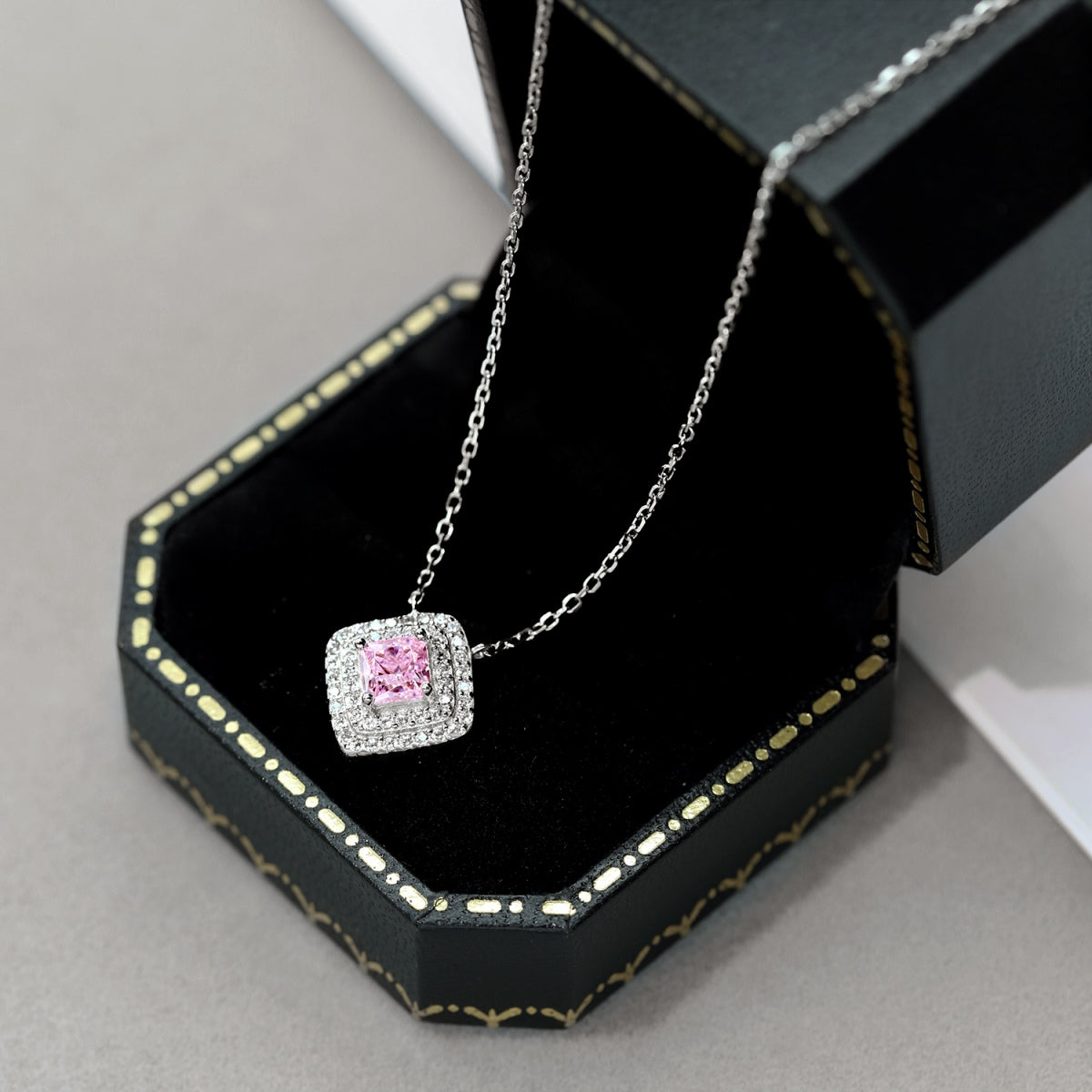 [HOT]Sparkling Asscher Cut Necklace