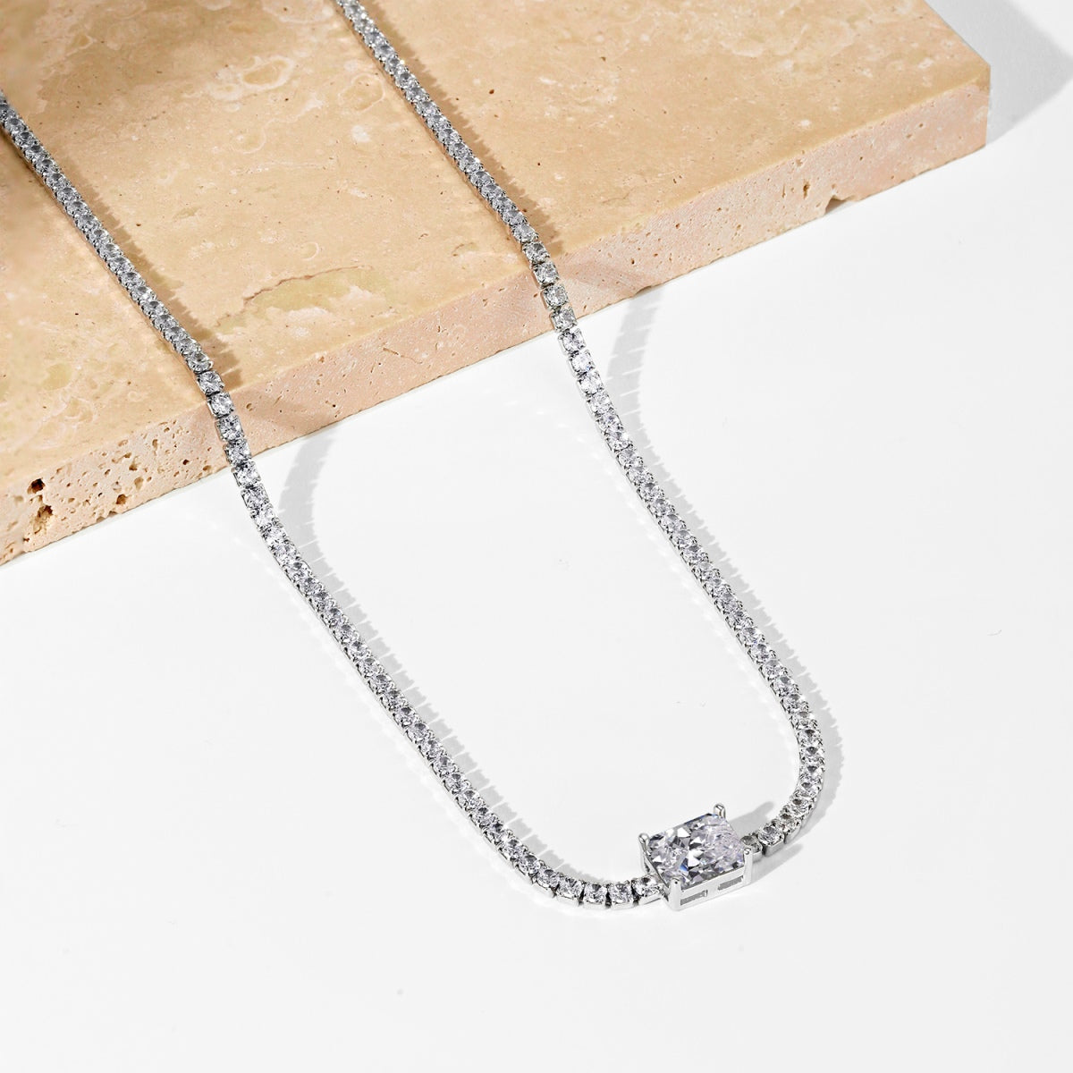 [HOT]2.0 carat Ornate Emerald Cut Necklace