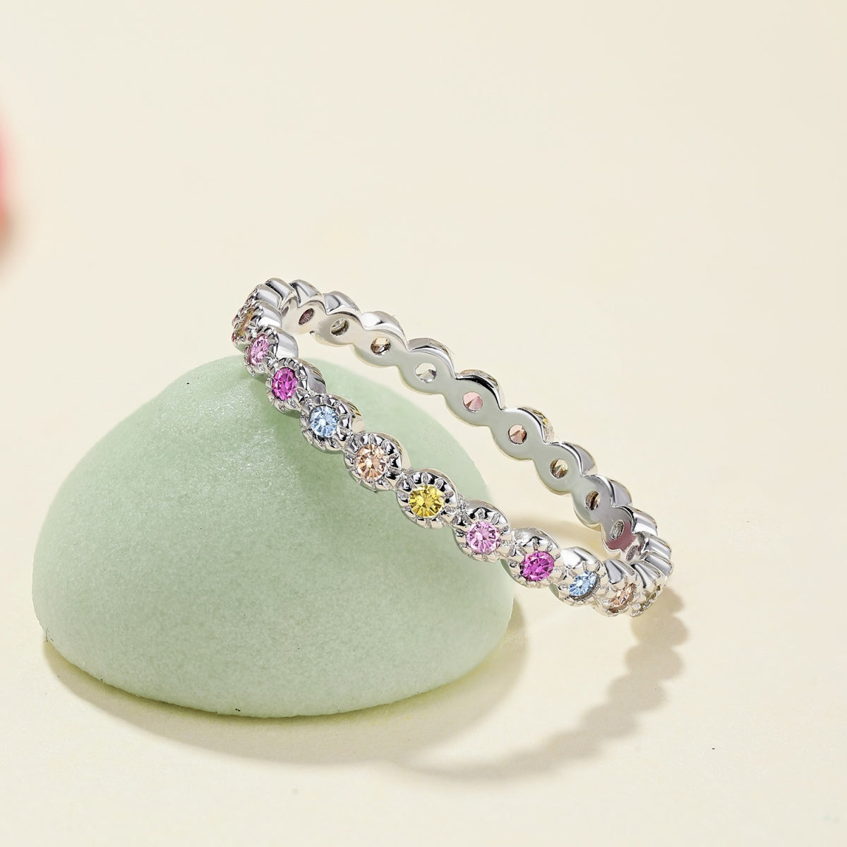 [HOT]Radiant Sparkling Round Cut Daily Ring