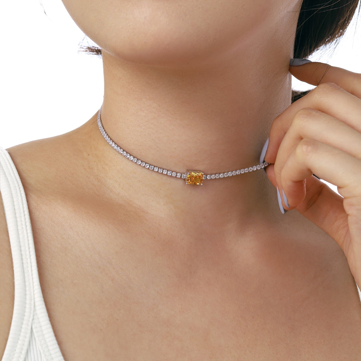 [HOT]2.0 carat Ornate Emerald Cut Necklace