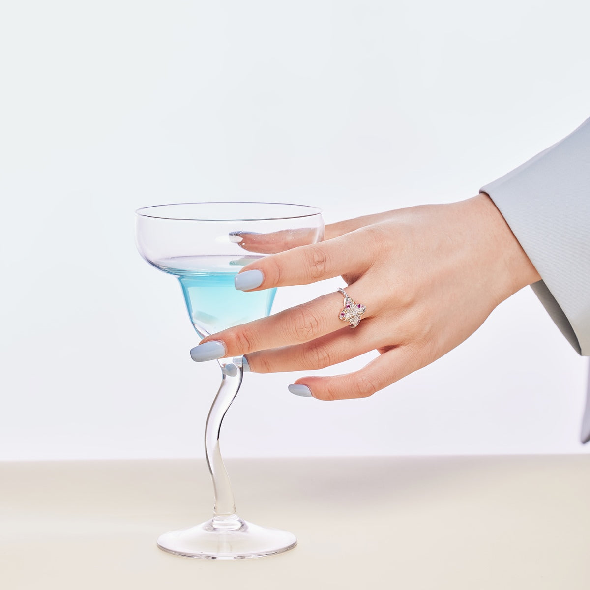 [HOT]Luxurious Colorful Flower Shape Banquet Ring