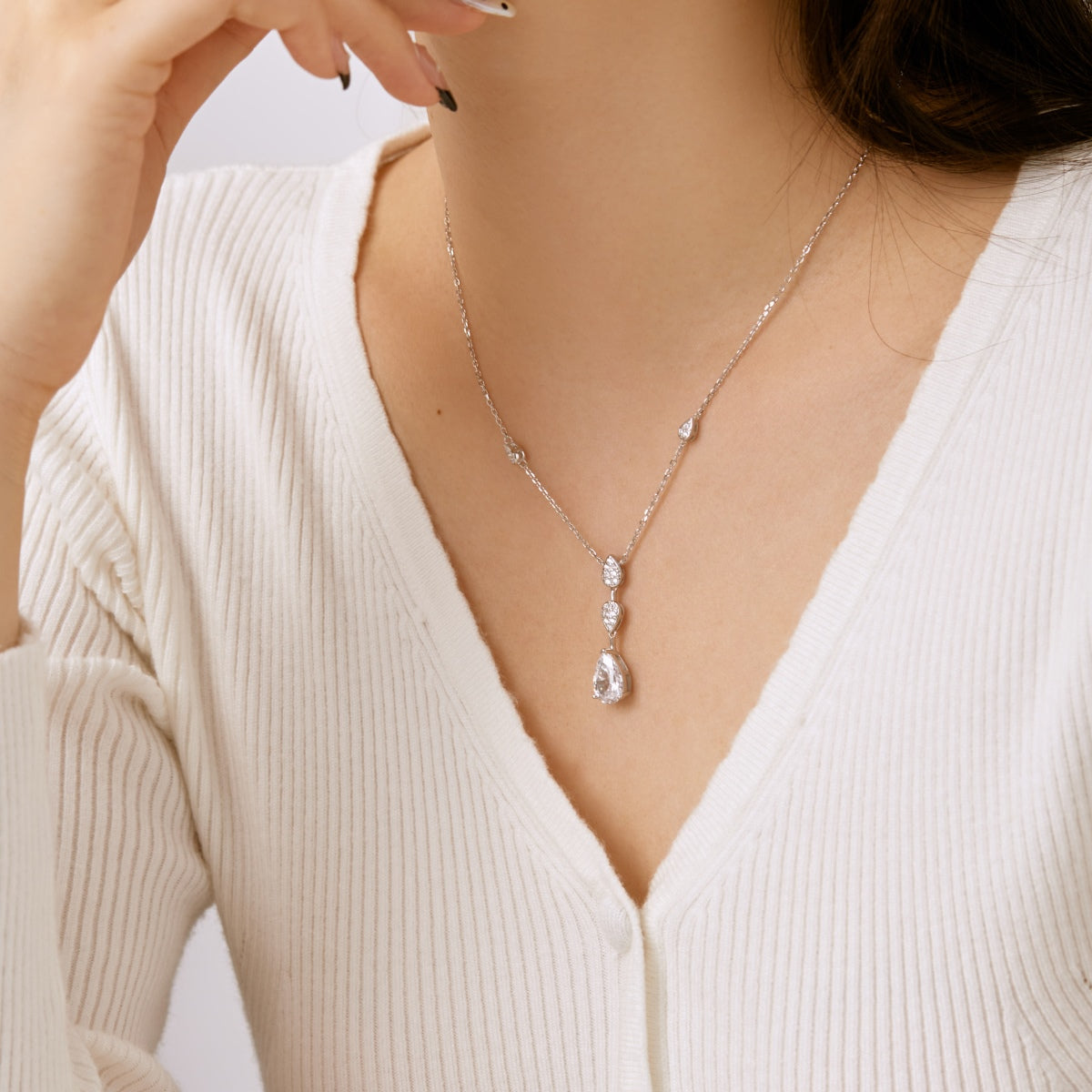 [HOT]Dazzling Pear Cut Necklace