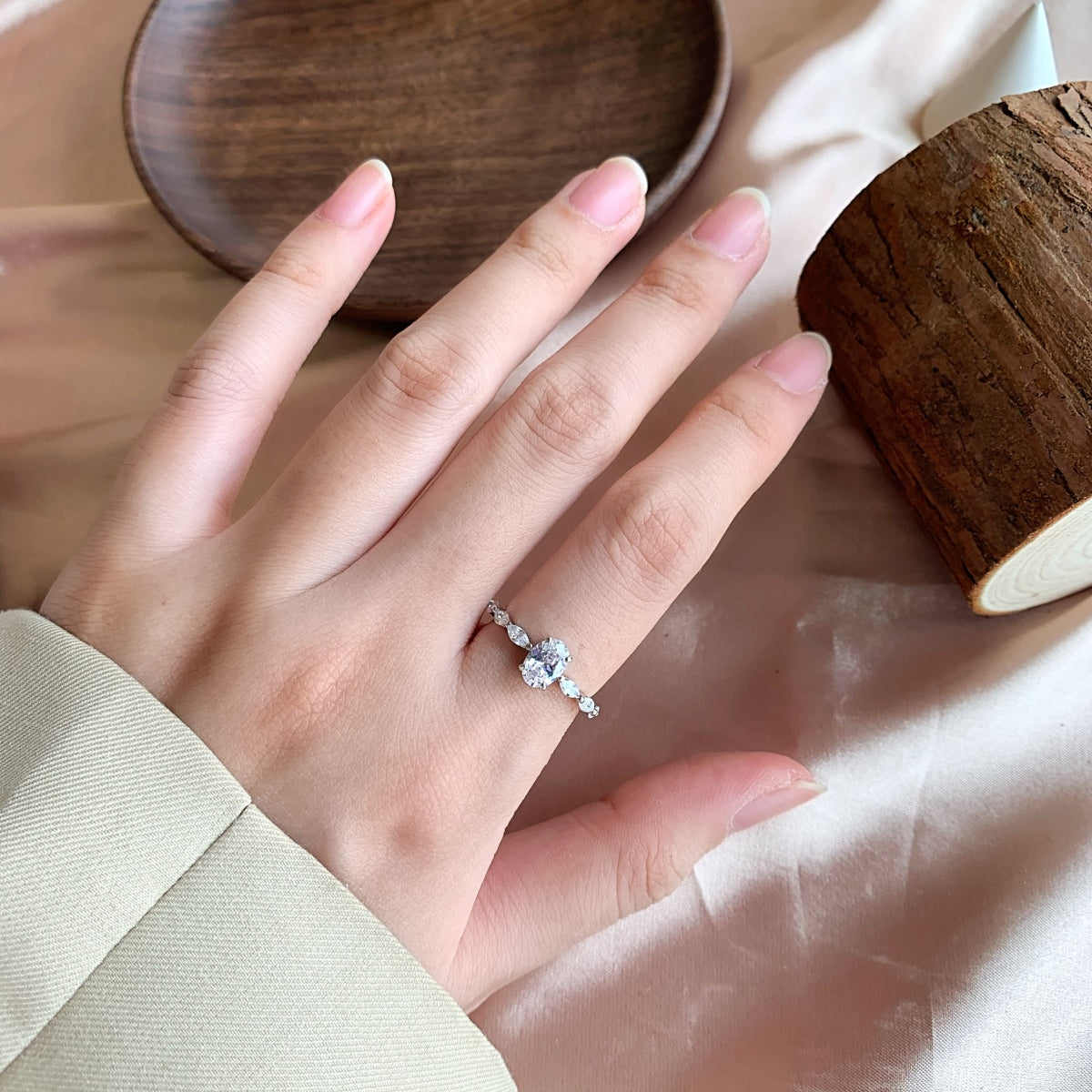 [HOT]0.75 Carat Luxurious Vibrant Elongated Cushion Cut Daily Ring