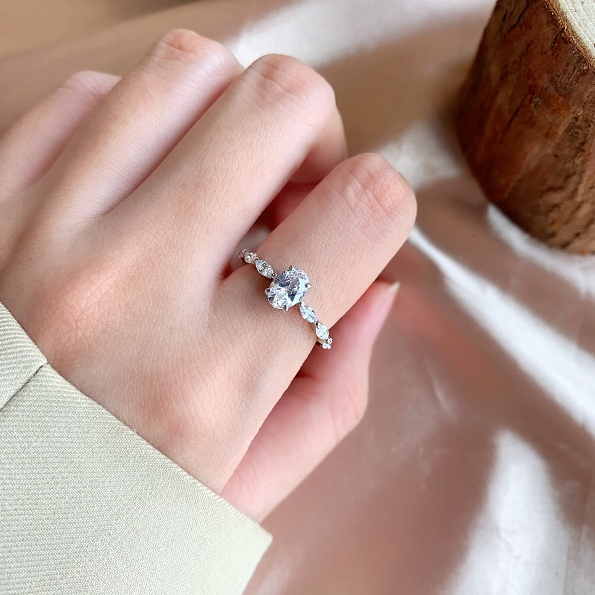 [HOT]0.75 Carat Luxurious Vibrant Elongated Cushion Cut Daily Ring