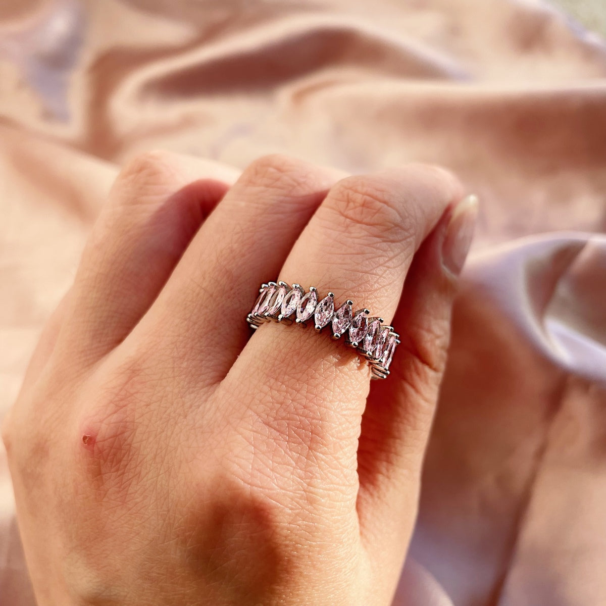 [HOT]Gorgeous Marquise Cut Tennis Ring