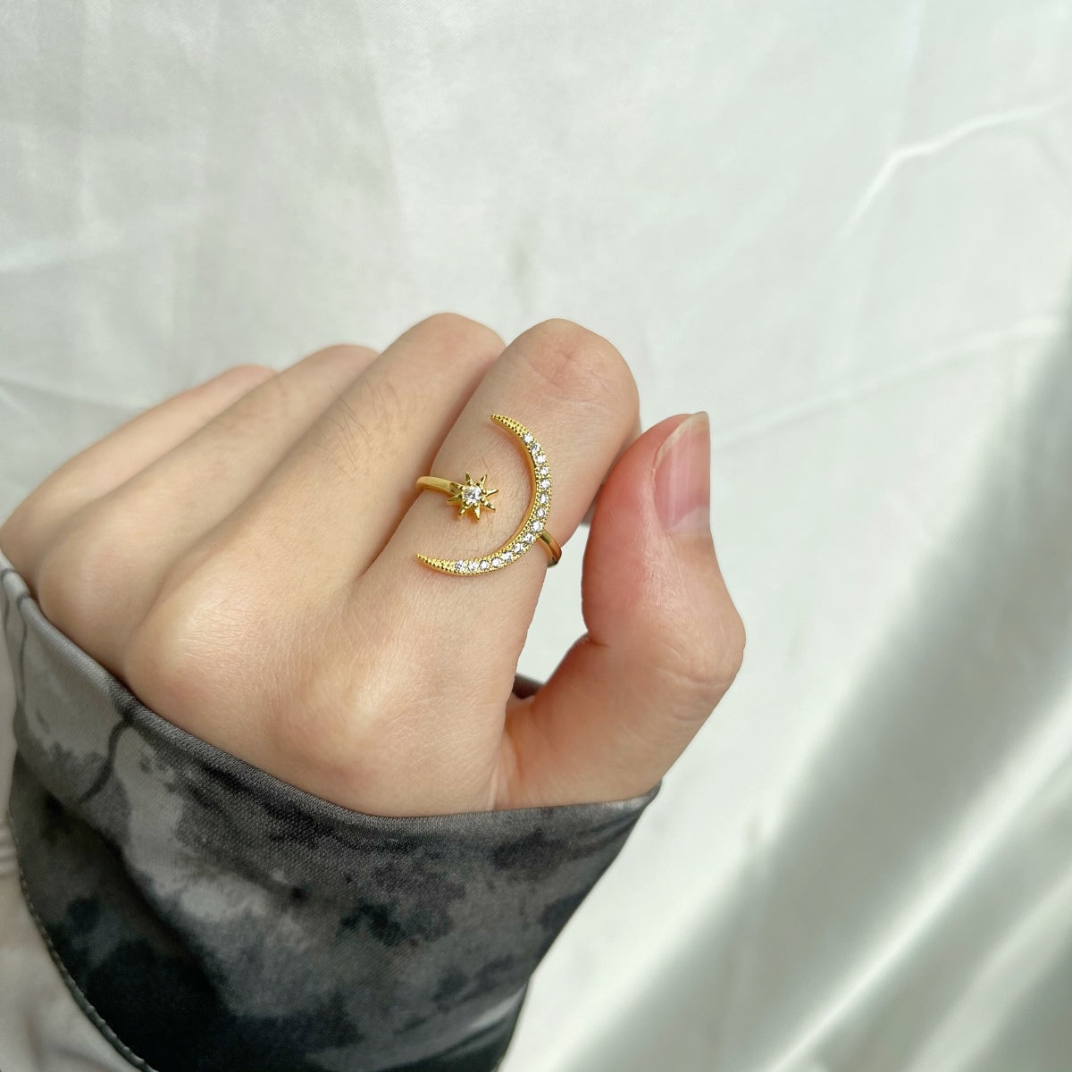 [HOT]Eternity Moon & Star Ring