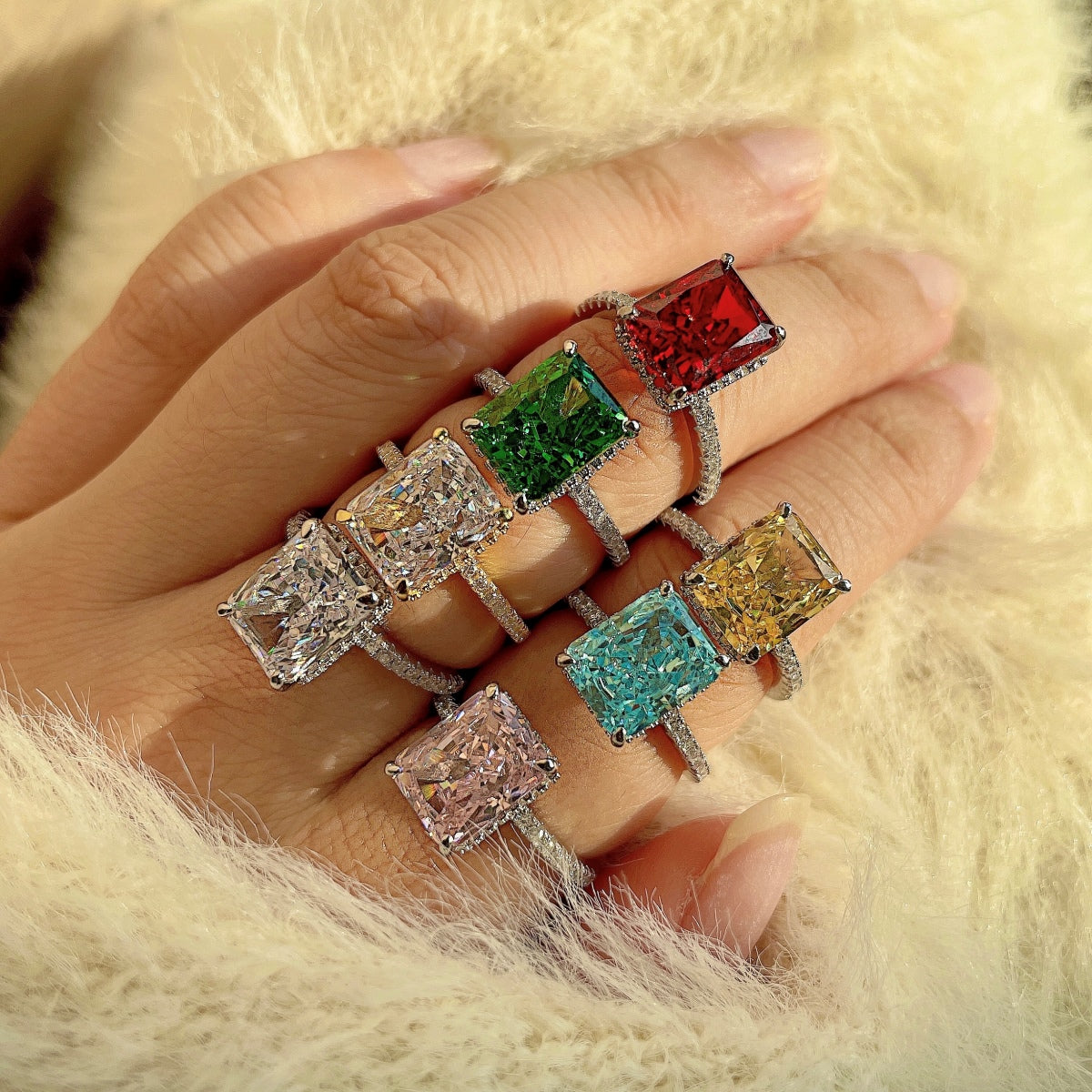 [HOT]4.0 Carat Luxurious Engagement Ring