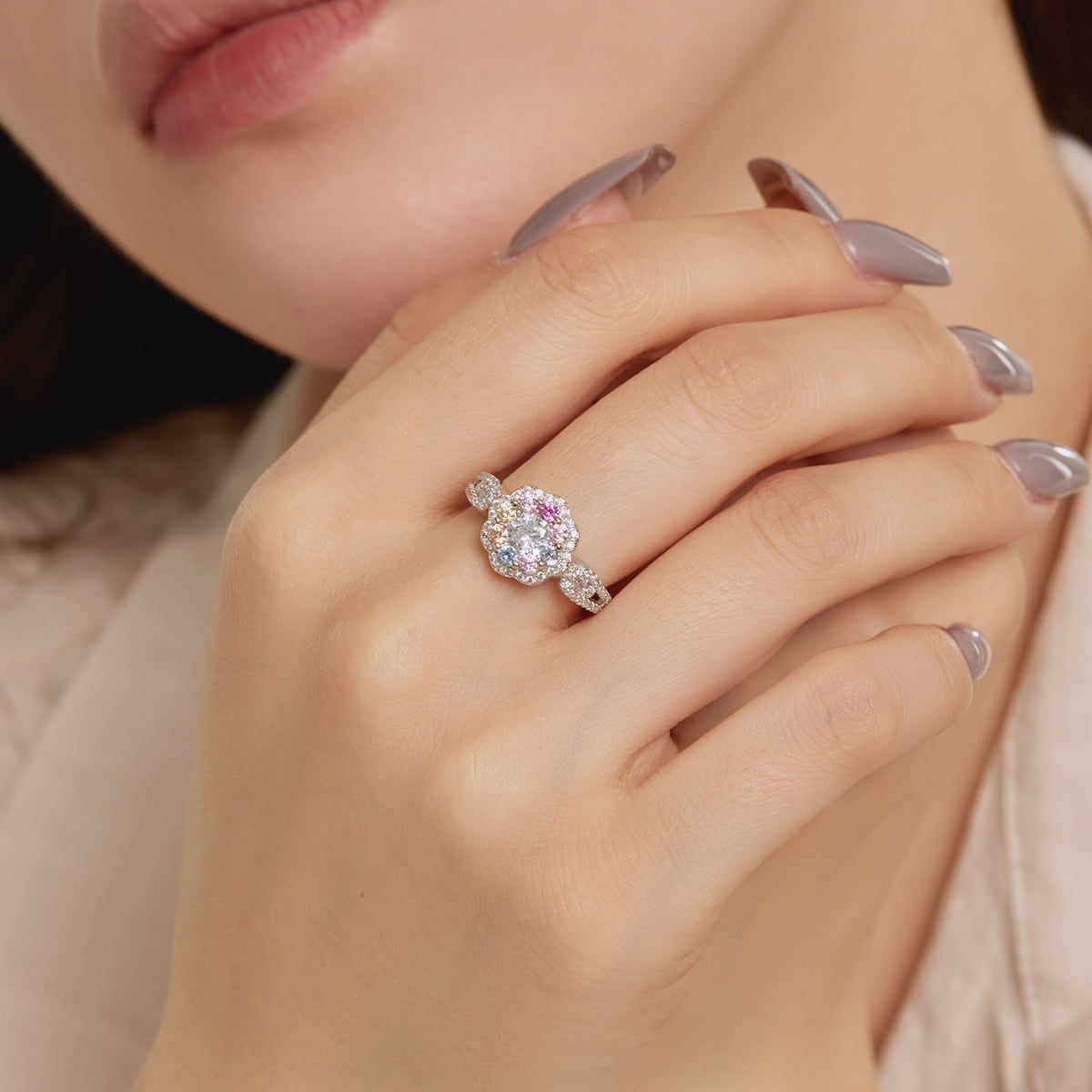 [HOT]Delicate Colorful Round Cut Flower Shape Wedding Ring