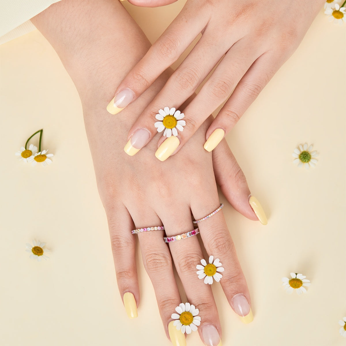 [HOT]Dazzling Lustrous Round Cut Tennis Ring