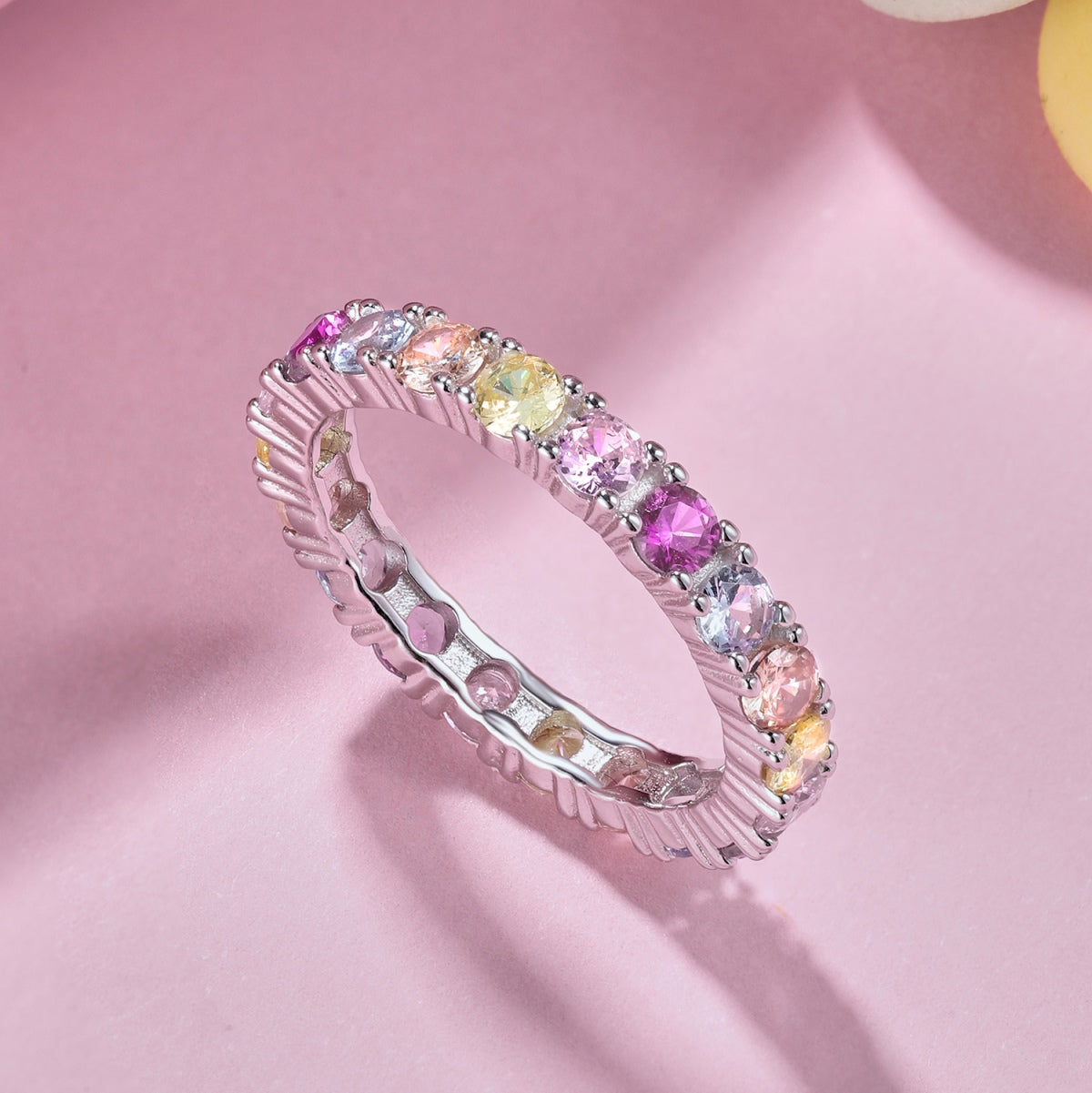 [HOT]Dazzling Lustrous Round Cut Tennis Ring