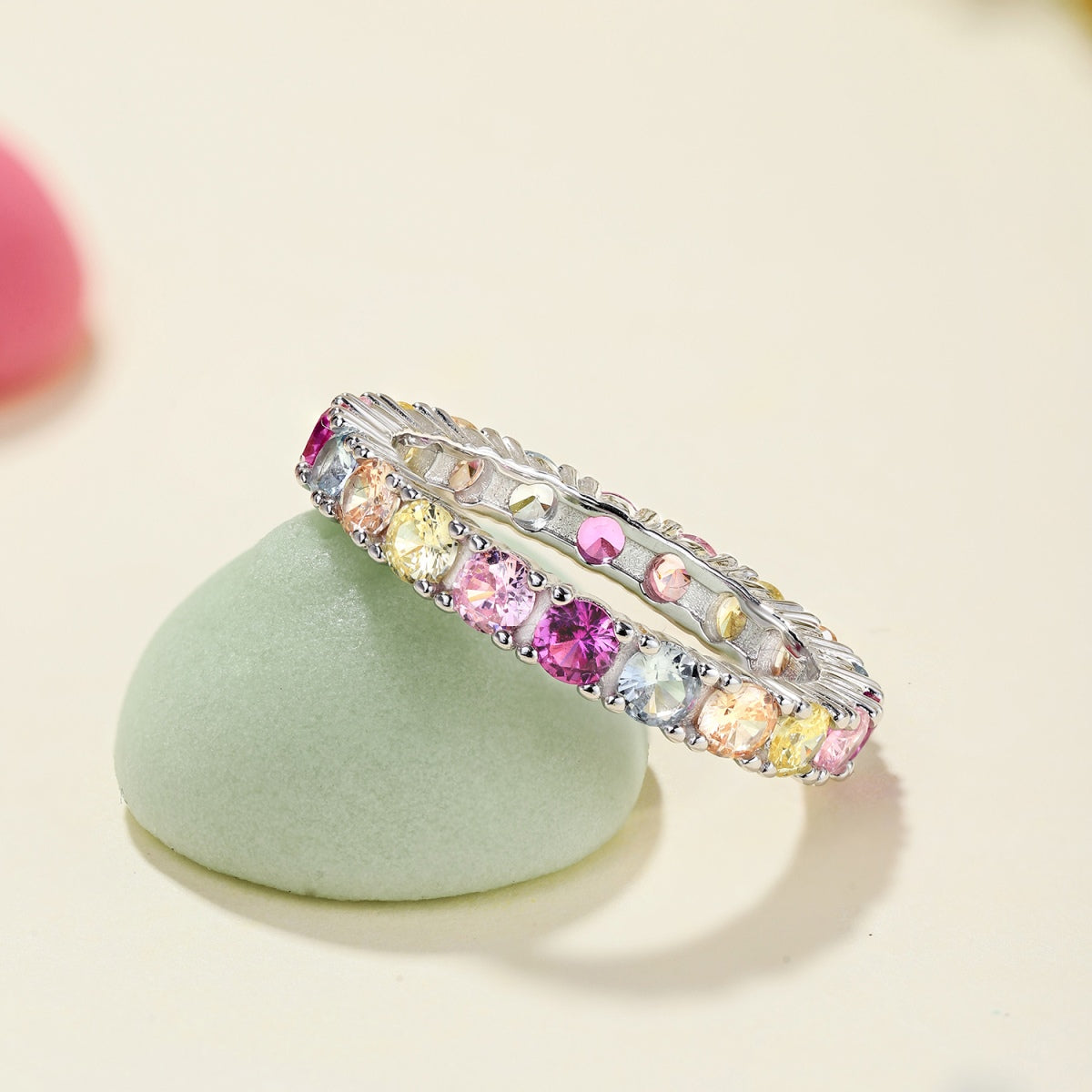 [HOT]Dazzling Lustrous Round Cut Tennis Ring