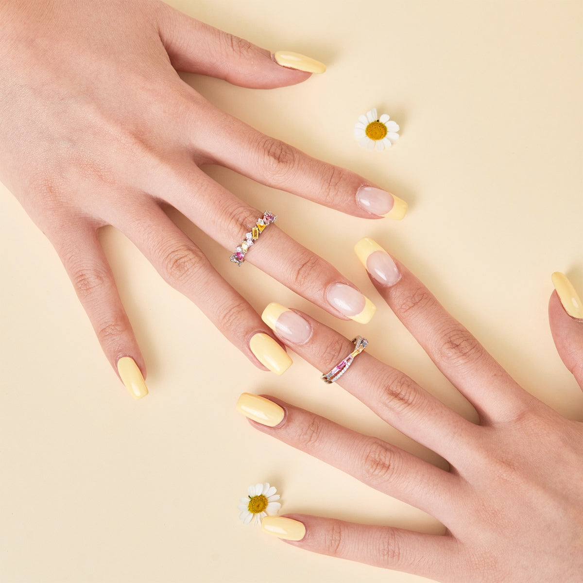 [HOT]Dazzling Polychromatic Multi cut Daily Ring