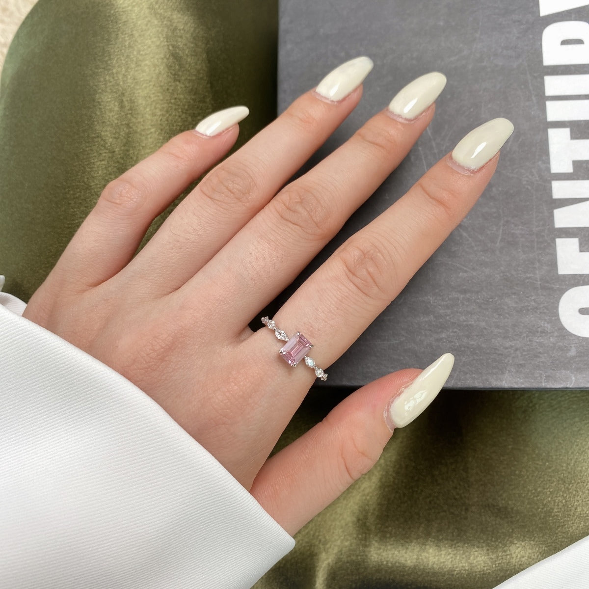 [HOT]1.0 Carat Dainty Resplendent Radiant Cut Daily Ring