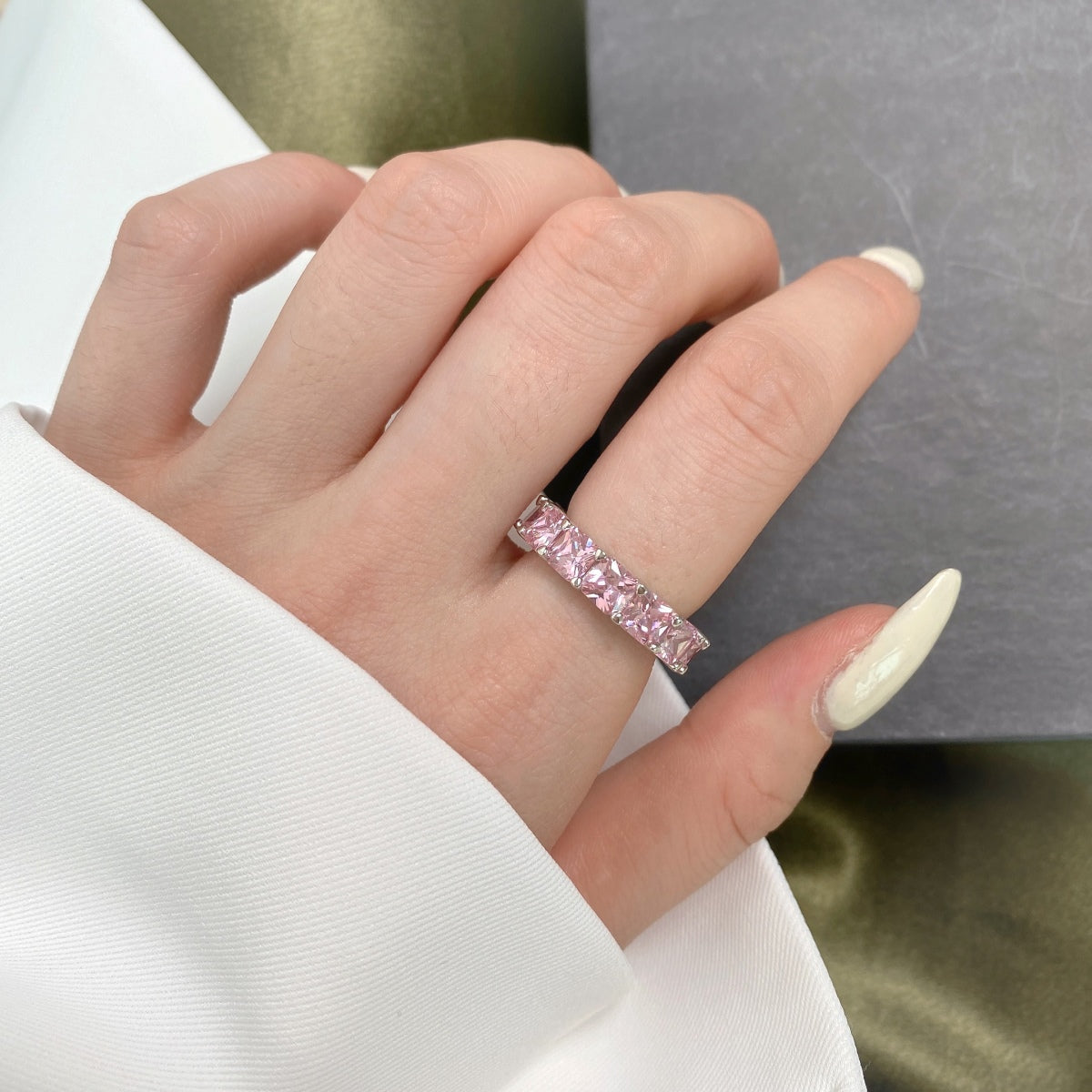 [HOT]Elegant Princess Cut Tennis Ring