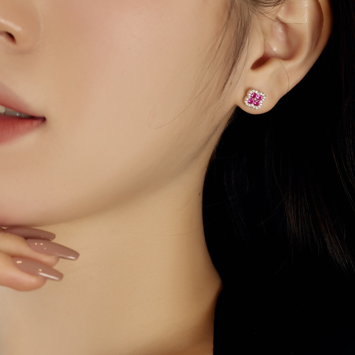 [HOT]Four-Leaf Clover Flower Shaped Earrings