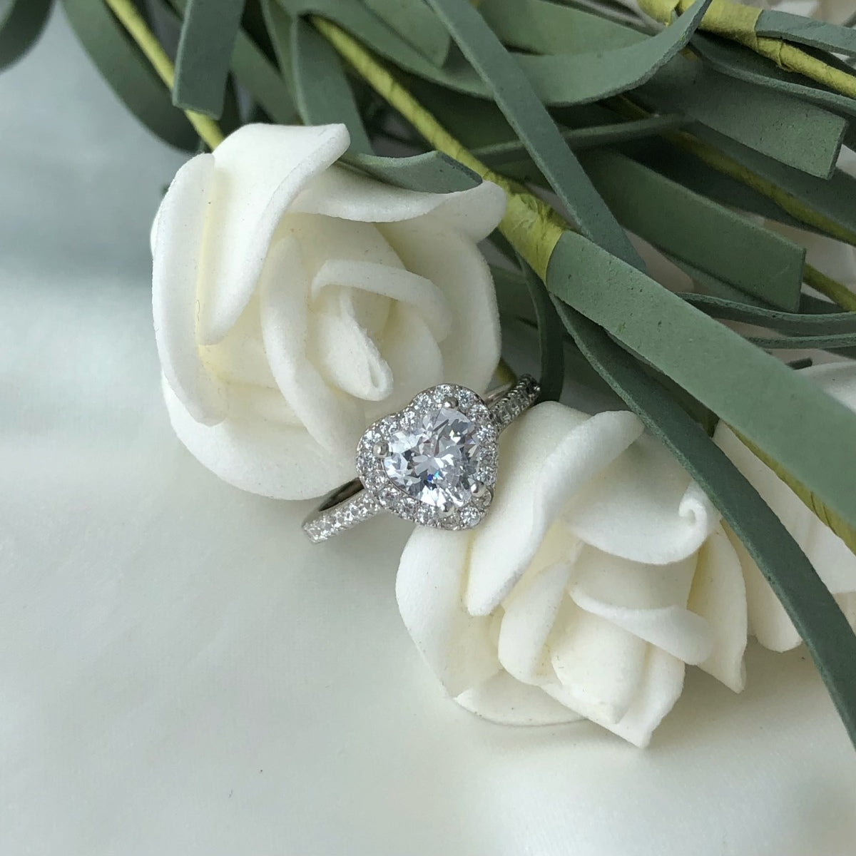 [HOT]Eternity Splashy Romantic Heart Shape Lover Ring