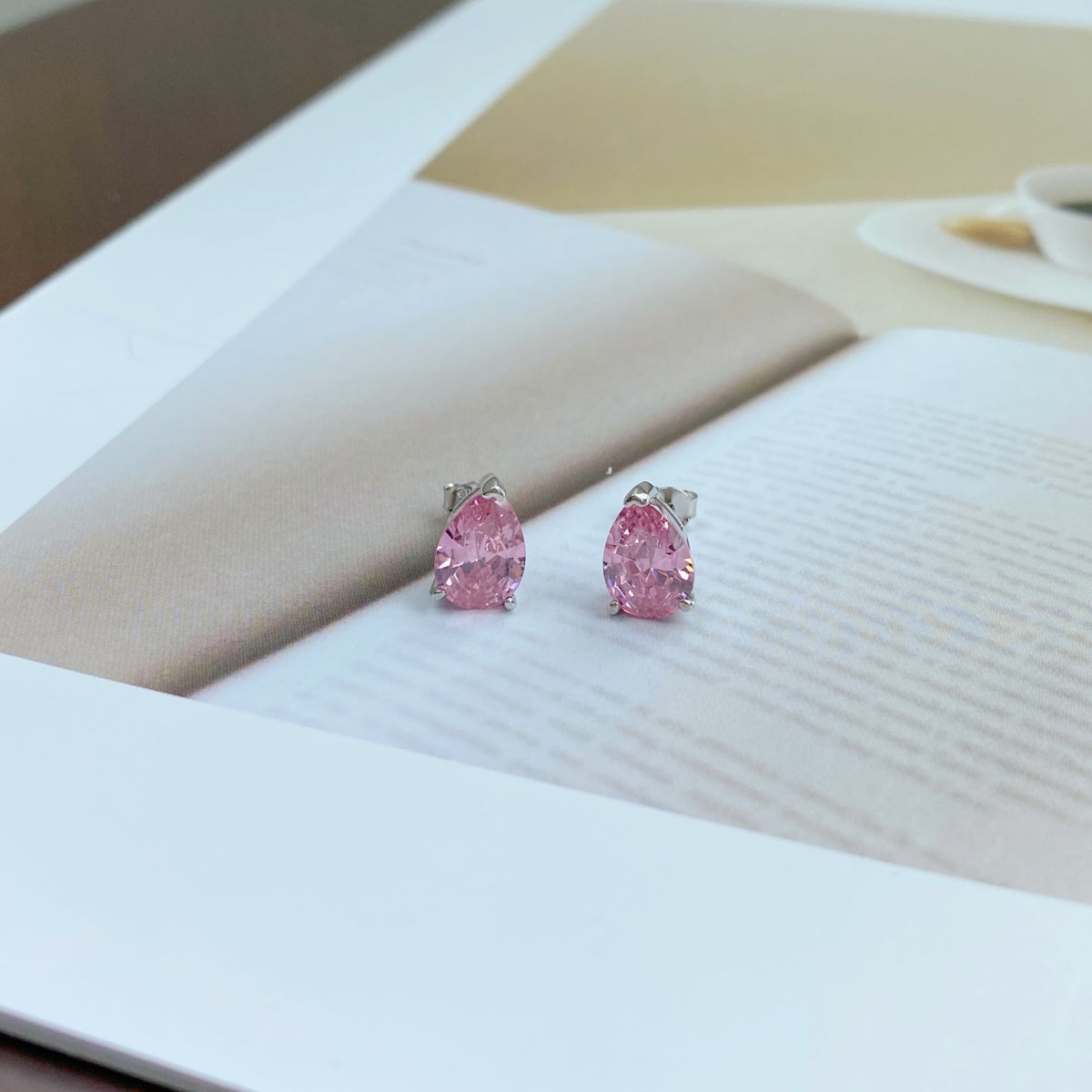 [HOT]Ornate Water Drop Shape Earrings