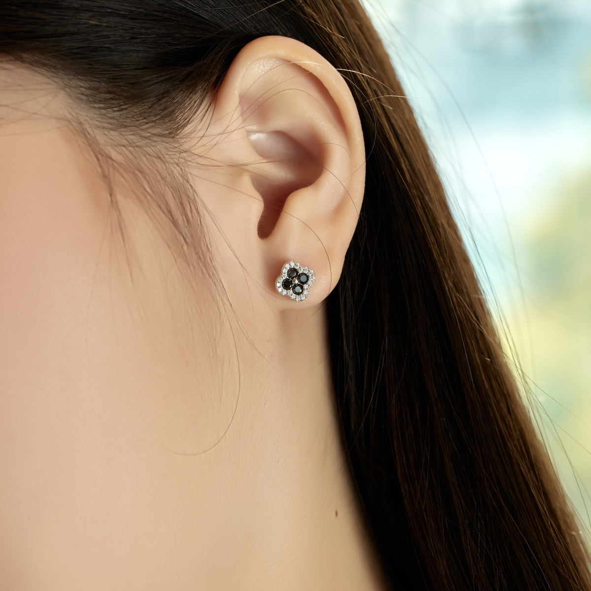 [HOT]Four-Leaf Clover Flower Shaped Earrings