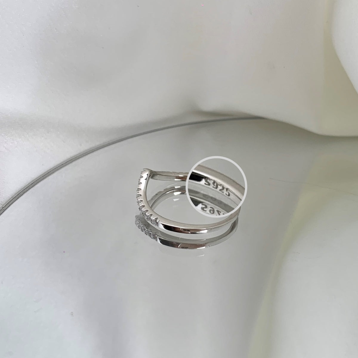 [HOT]Elaborate Tennis Band Ring