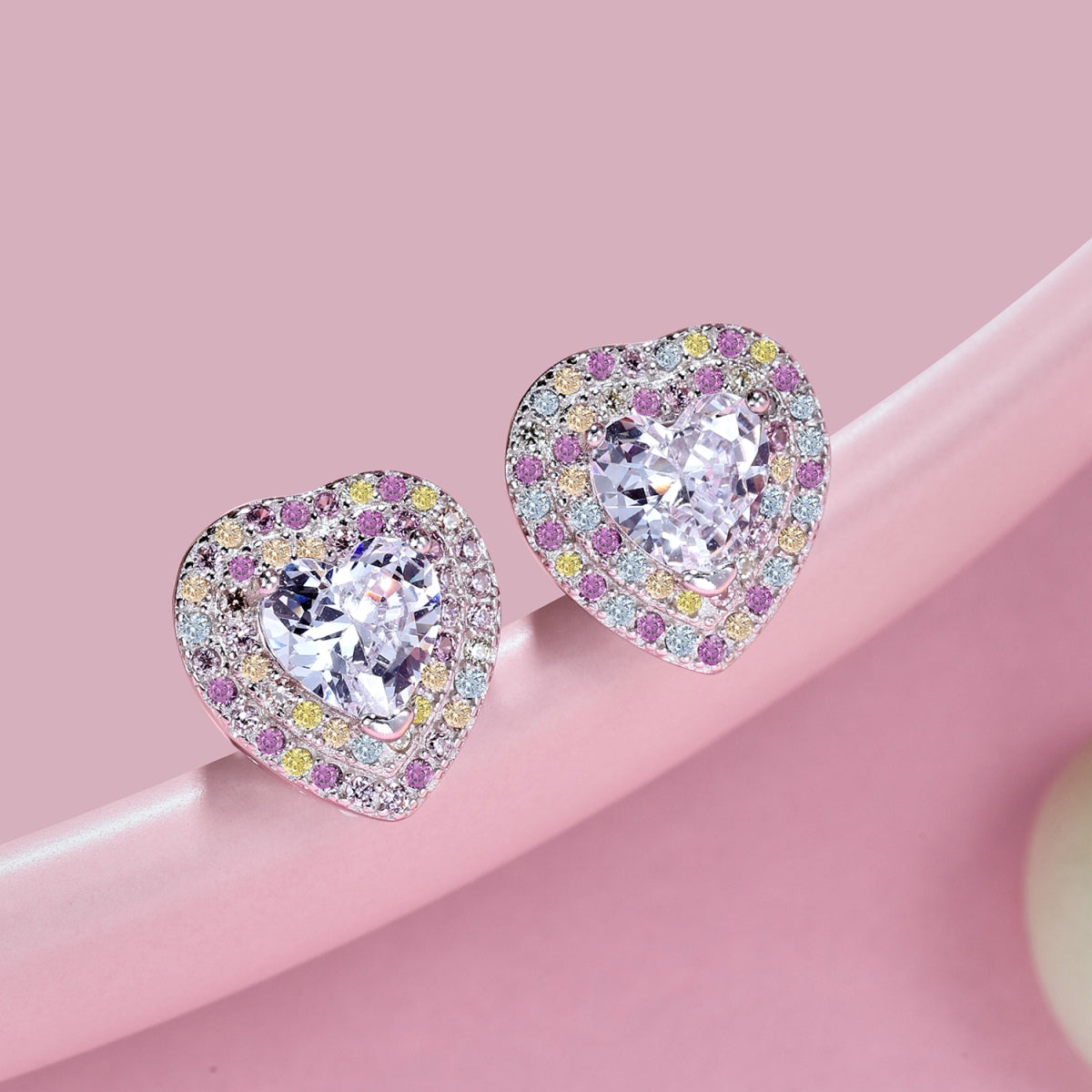 [HOT]Dazzling Heart Shape Lover Earrings