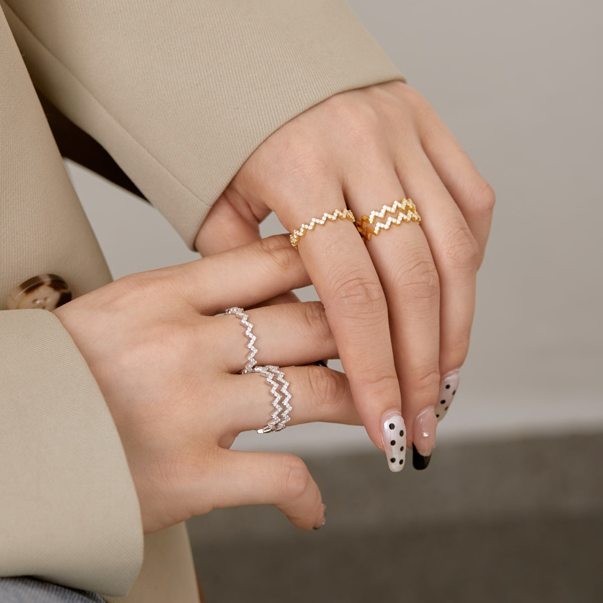 [HOT]Delicate Enchanting Wave Shape Daily Ring