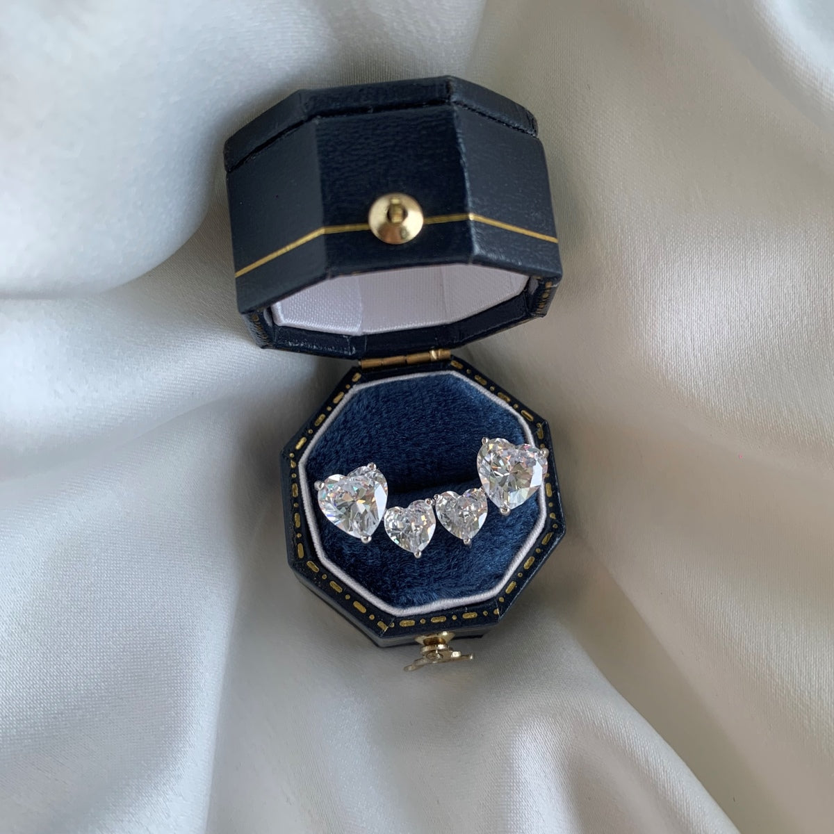 [HOT]Double Heart-Shape Classic Princess Style Earrings