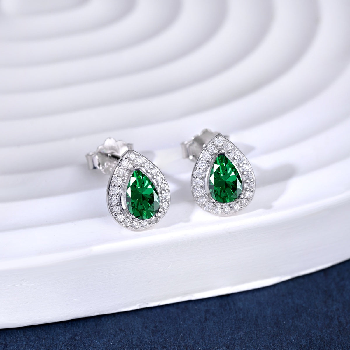 [HOT]Luxurious Water Drop Shape Earrings