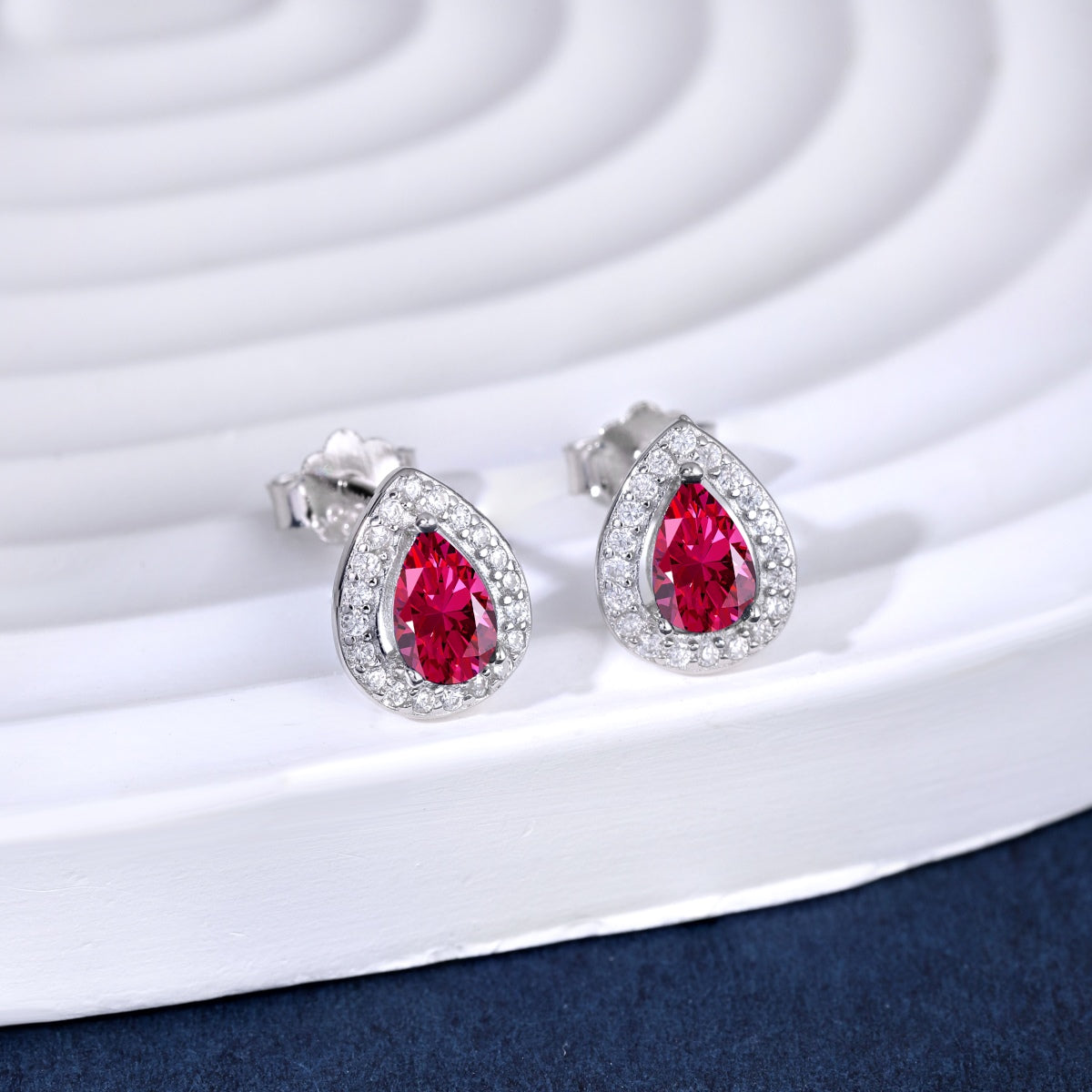 [HOT]Luxurious Water Drop Shape Earrings