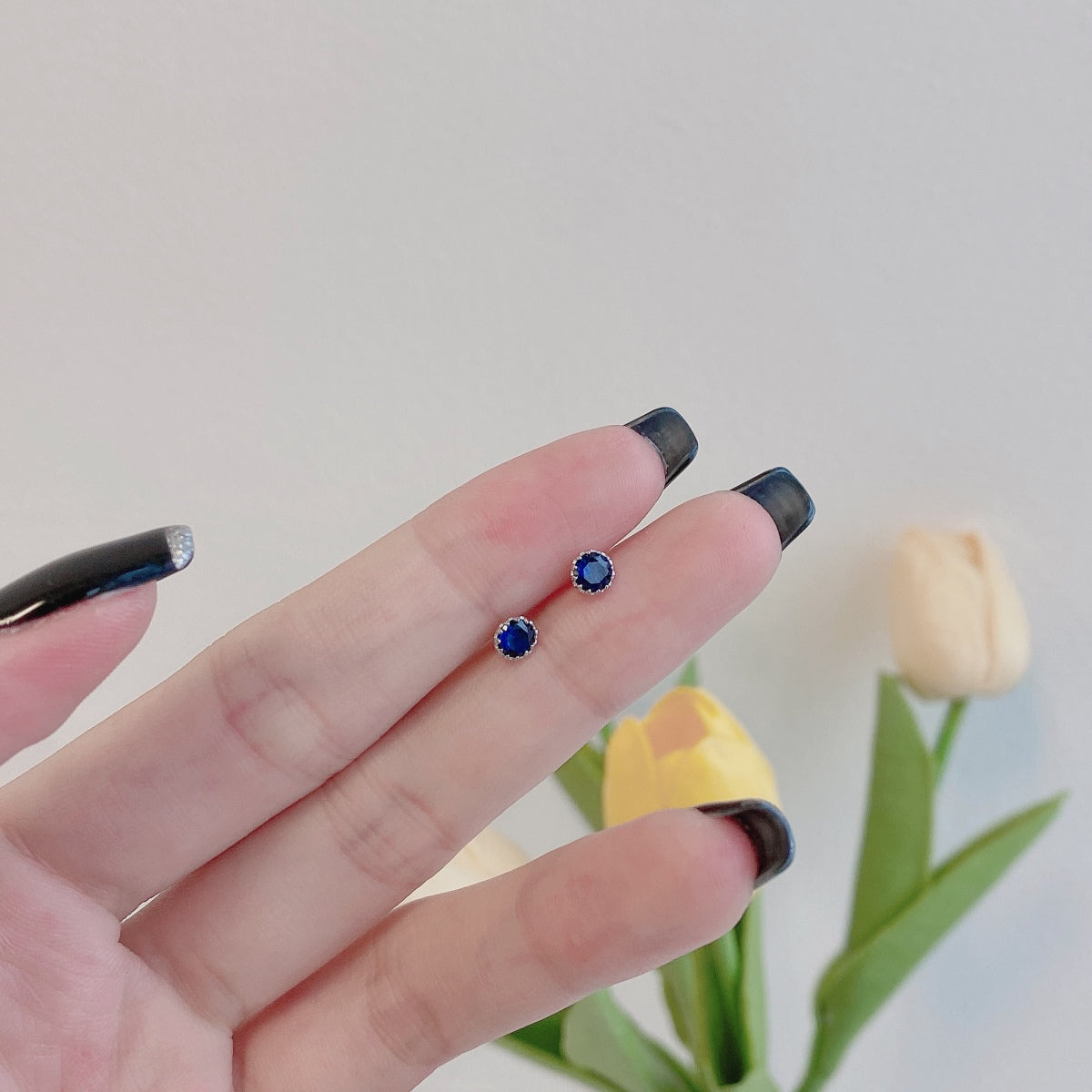 [HOT]Sparkling Colorful Round Shape Earrings