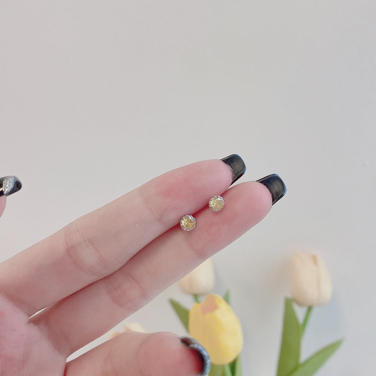 [HOT]Sparkling Colorful Round Shape Earrings