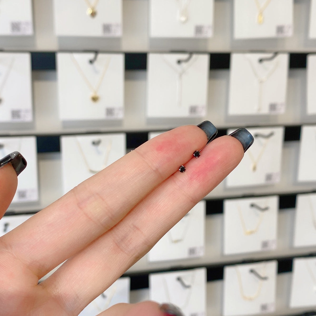 [HOT]Delicate Solitaire Earrings