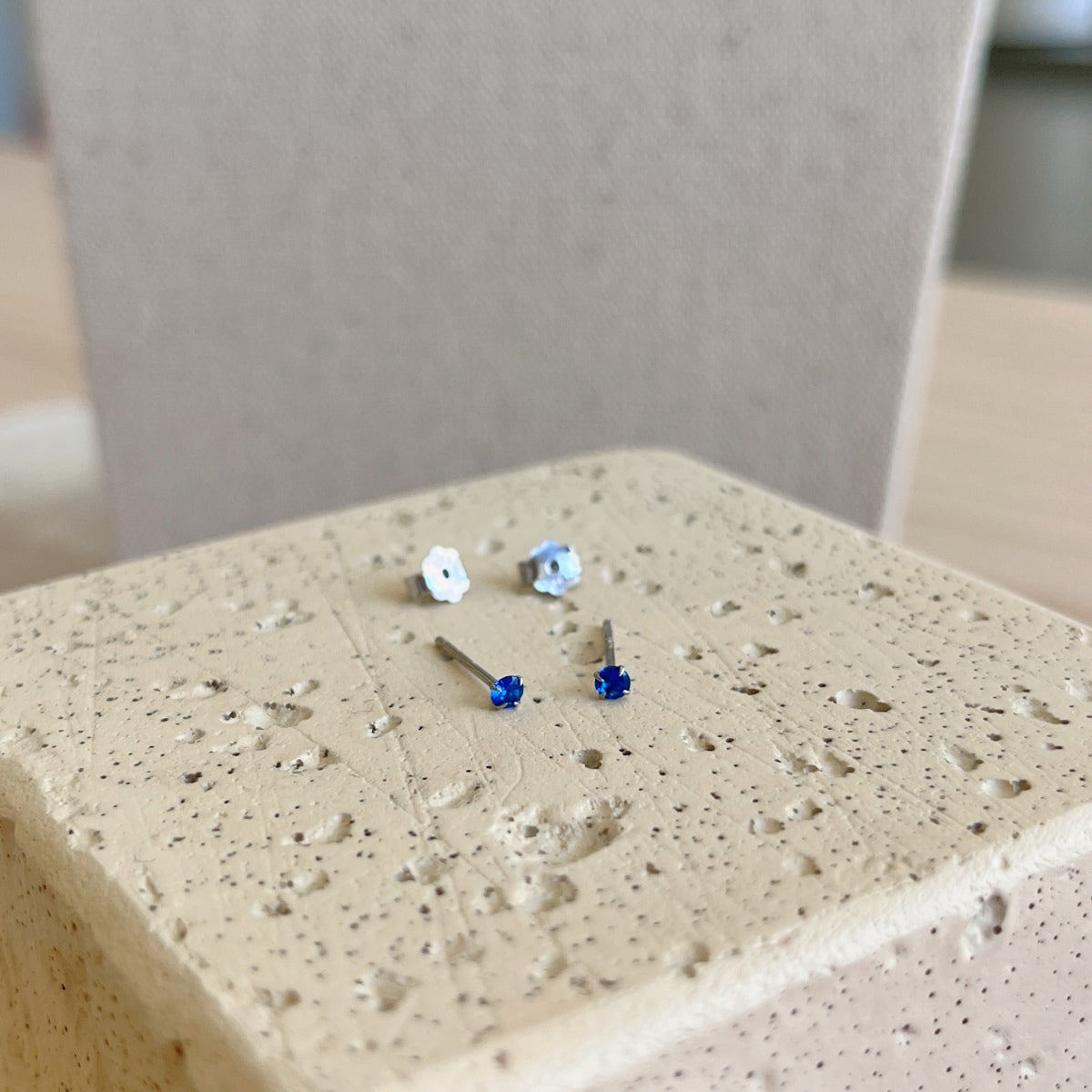 [HOT]Delicate Solitaire Earrings